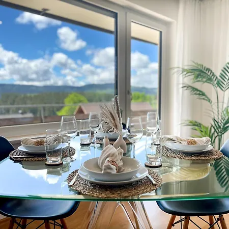 Panoramablick Mit Schwimmbad Und Sauna Apartamento *