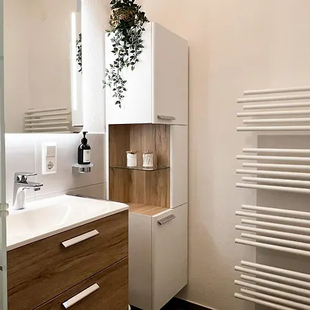 Panoramablick Mit Schwimmbad Und Sauna Apartamento *