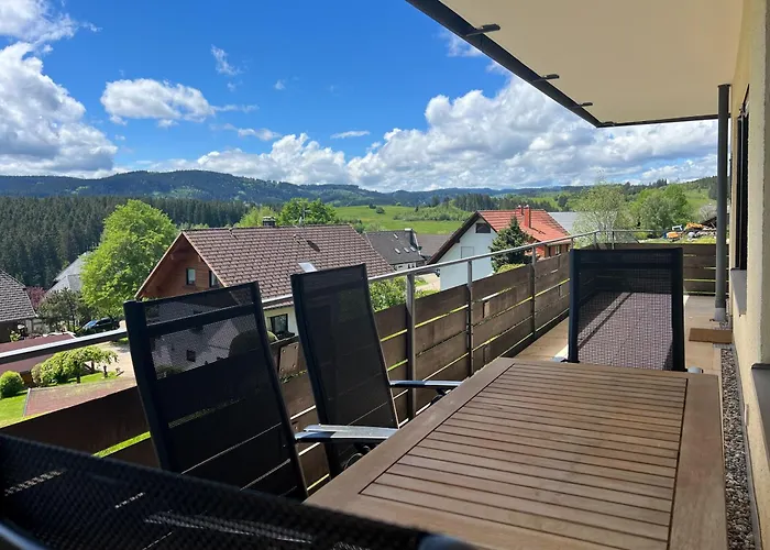 Panoramablick Mit Schwimmbad Und Sauna Lenzkirch